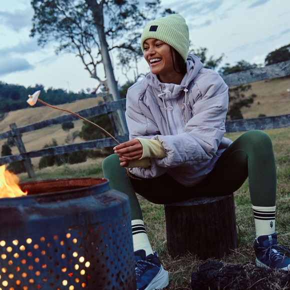 In A Pillow Packable Puffer Pullover - Oyster - Picture 3 of 4